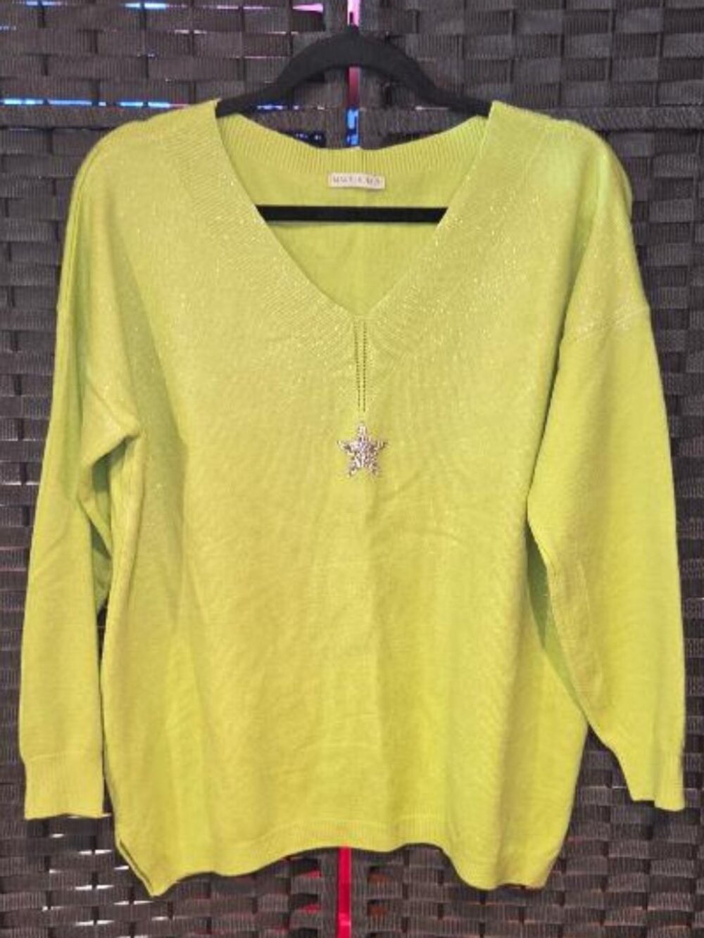 Made in Italy Beautiful Lime Green Fine Knit Sweater